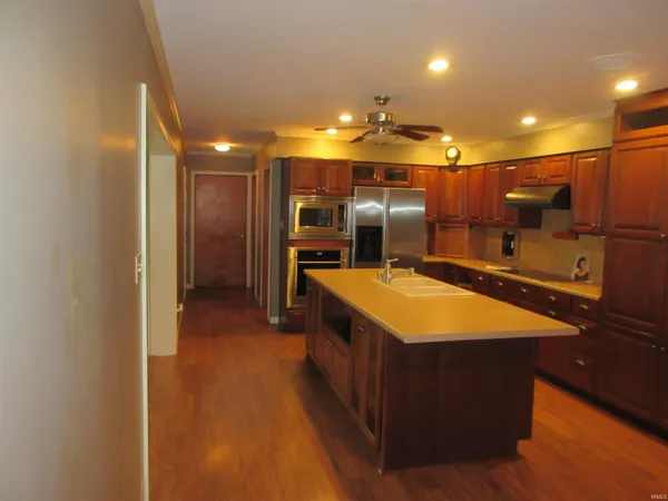 $565,000 | 804 Southeast 11th Street, Washington, IN 47501