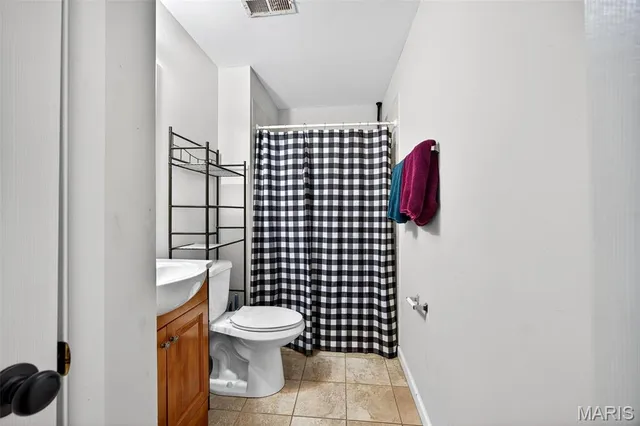 $235,000 | 7 Marveline Drive, St. Charles, MO 63304