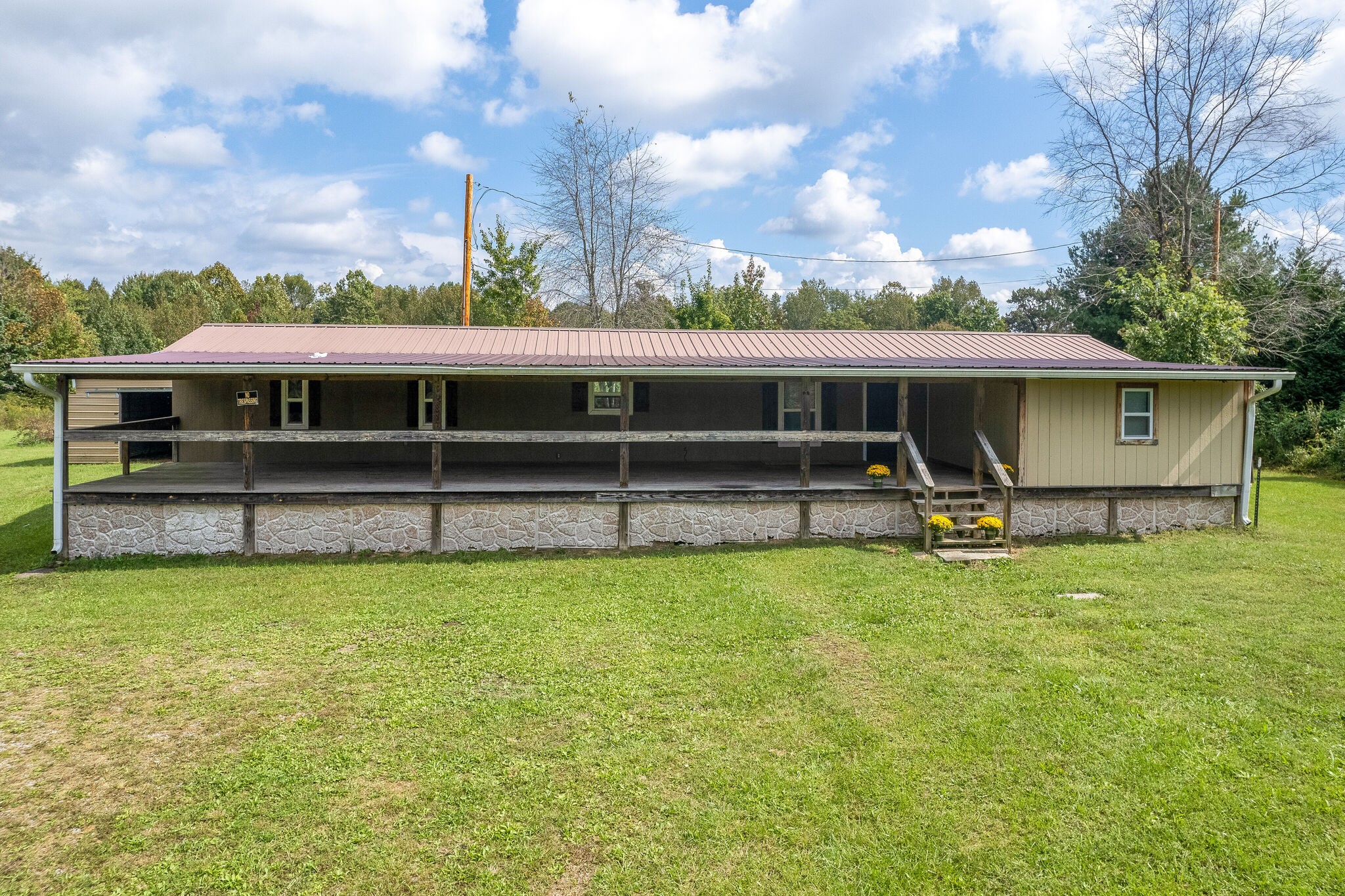 2031 Sugar Camp Road Springfield, TN 37172 - Photo 2 of 42 a view of a terrace with sitting area