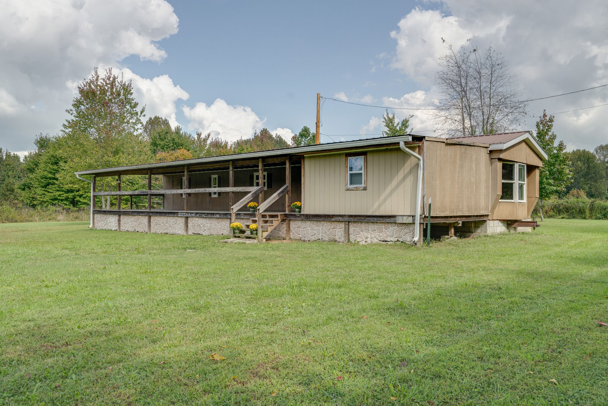 2031 Sugar Camp Road Springfield, TN 37172 - Photo 6 of 42 a front view of a house with garden