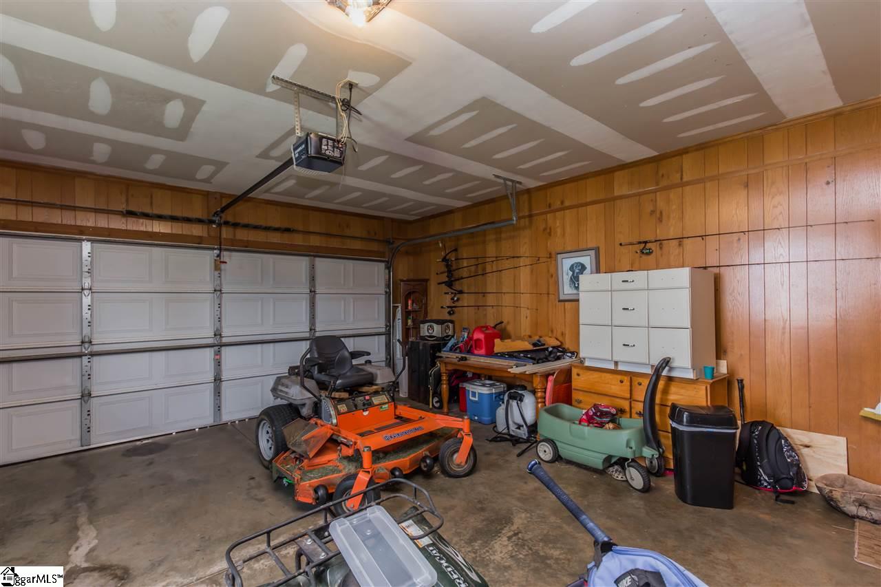 246 East Autumn Ridge Road Moore, SC 29369 - Photo 13 of 31 Gallery Image 13
