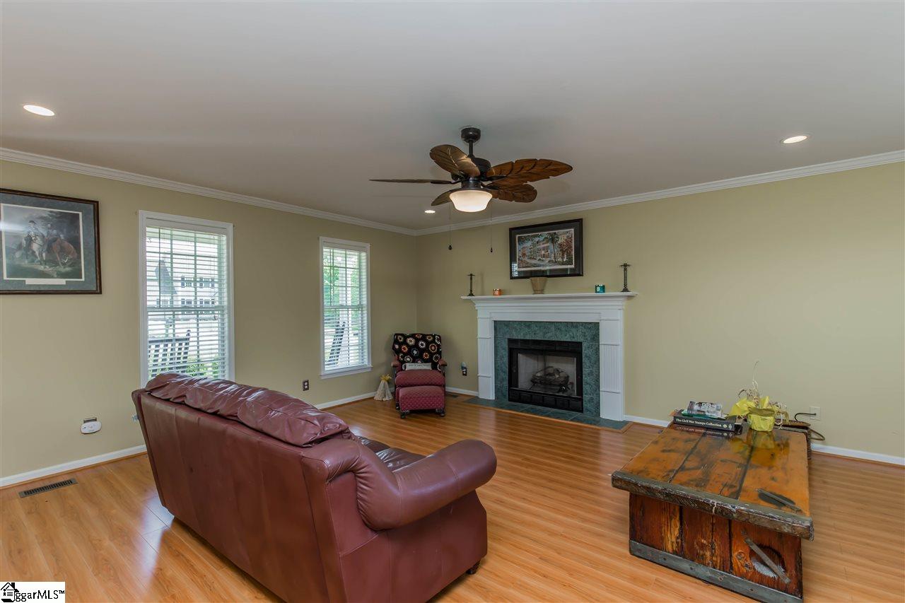 246 East Autumn Ridge Road Moore, SC 29369 - Photo 5 of 31 Gallery Image 5
