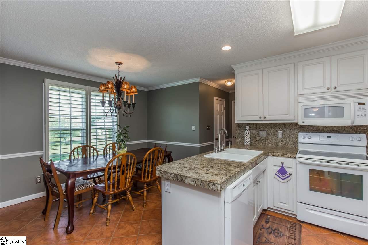 246 East Autumn Ridge Road Moore, SC 29369 - Photo 8 of 31 Gallery Image 8