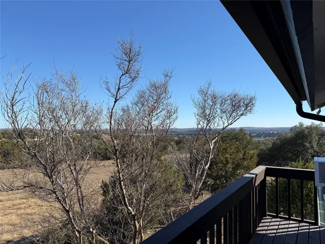 $1,995 | 3205 Mac Arthur Avenue, Unit B, Lago Vista, TX 78645