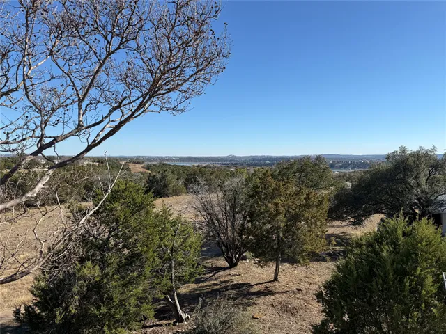 $1,995 | 3205 Mac Arthur Avenue, Unit B, Lago Vista, TX 78645