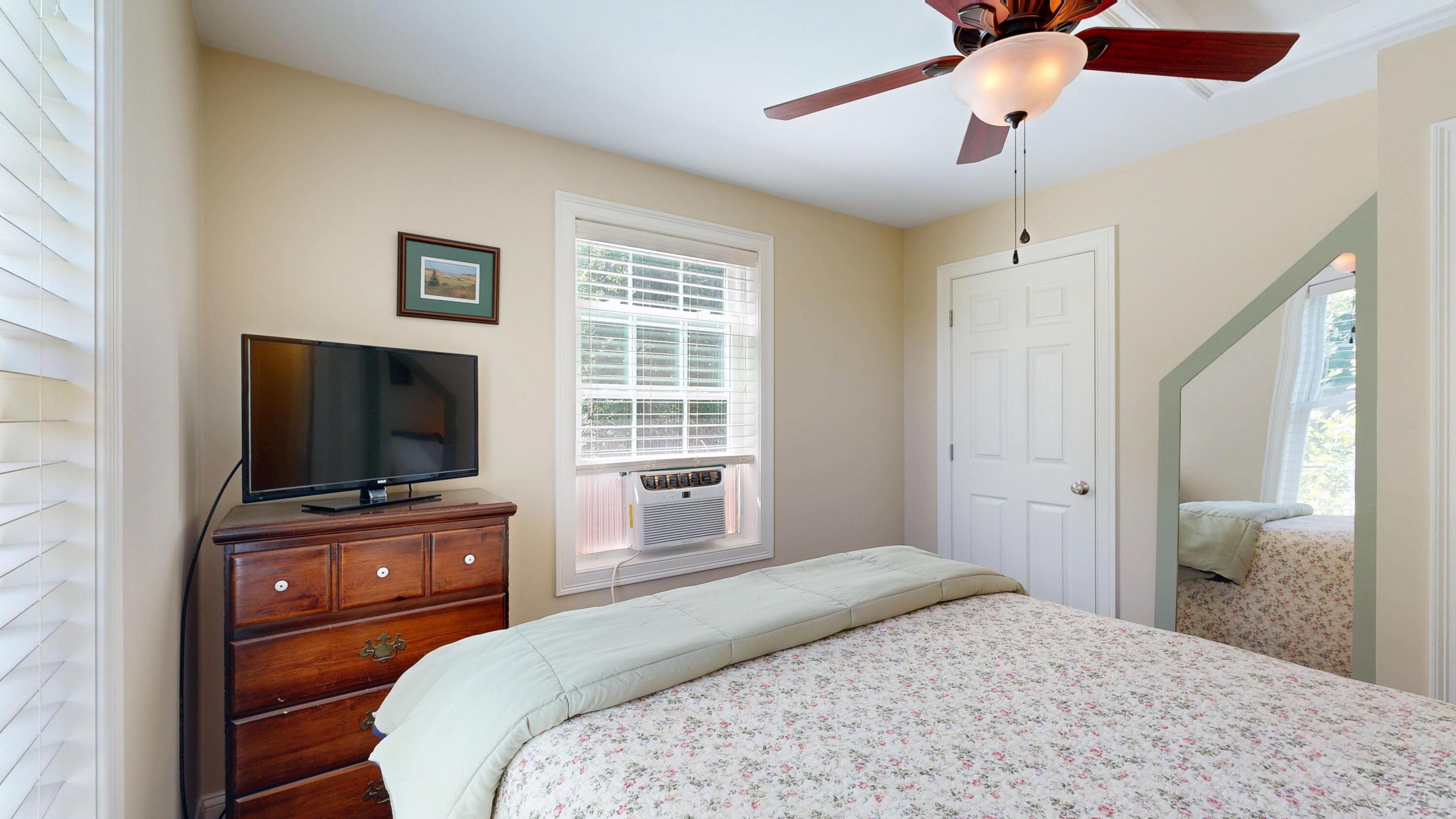 387 Mosher Road Gorham, ME 04038 - Photo 28 of 47 Bedroom