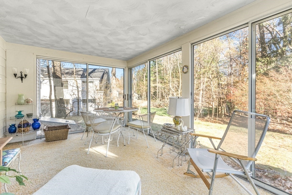 40 Radcliffe Road Wellesley, MA 02482 - Photo 11 of 34