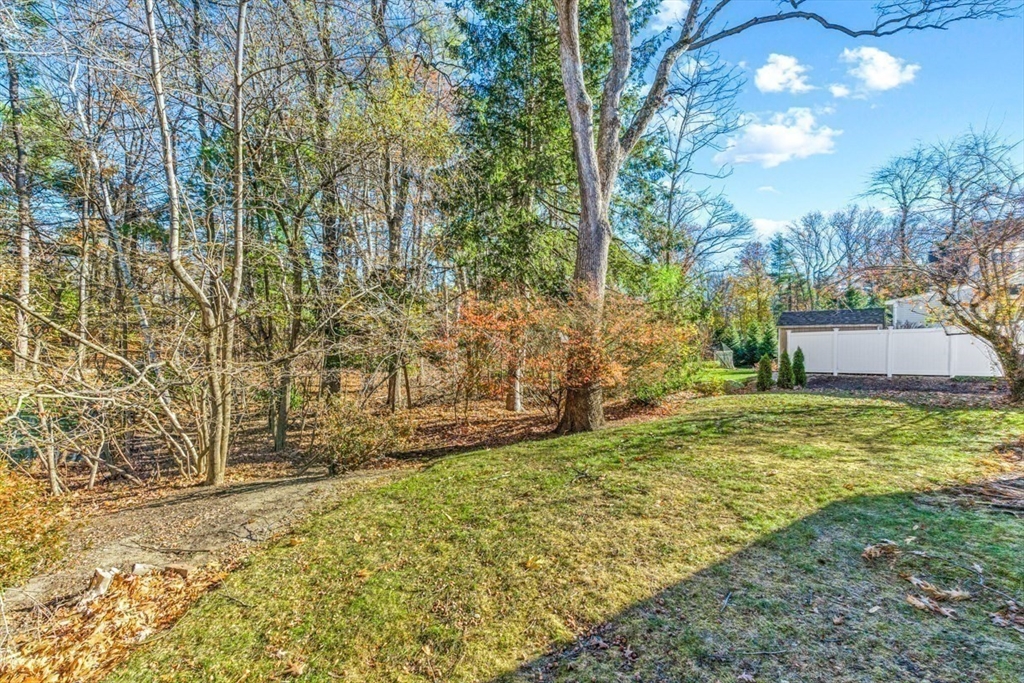 40 Radcliffe Road Wellesley, MA 02482 - Photo 21 of 34