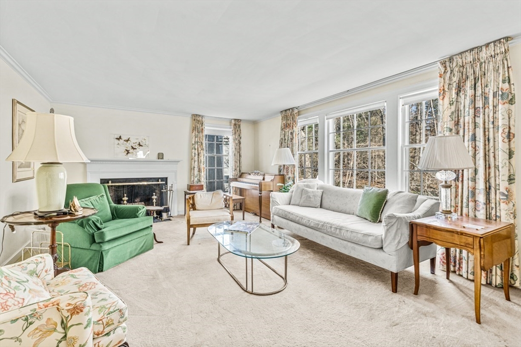 40 Radcliffe Road Wellesley, MA 02482 - Photo 3 of 34