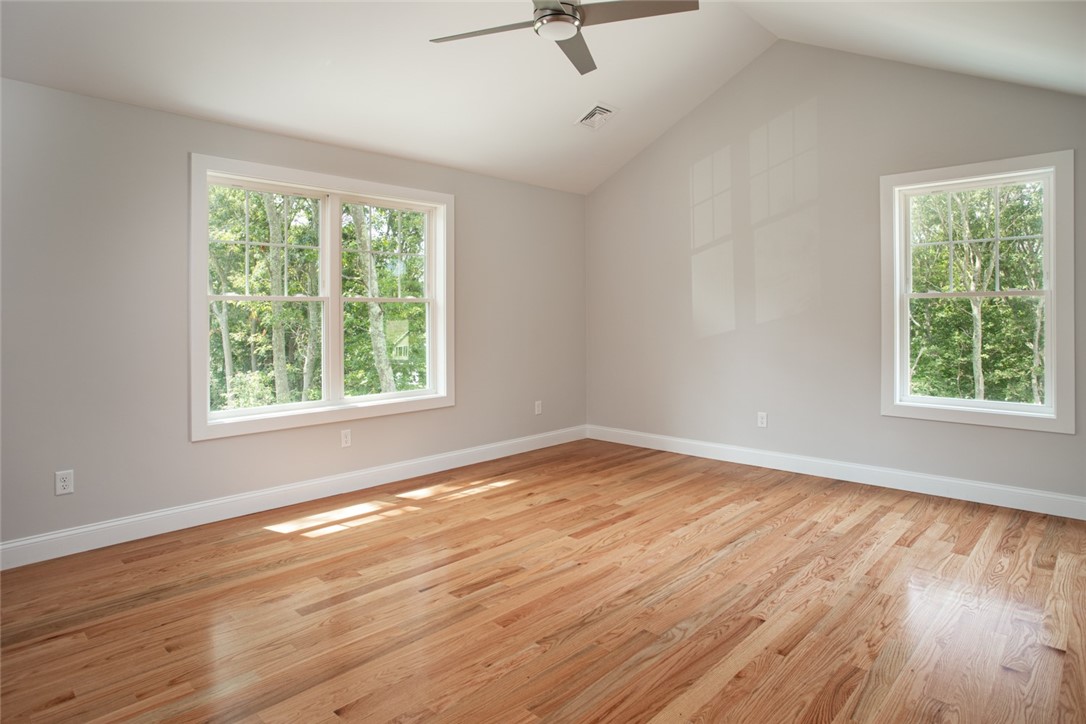 9 Lyne Road Tiverton, RI 02878 - Photo 15 of 24 Gallery Image 15