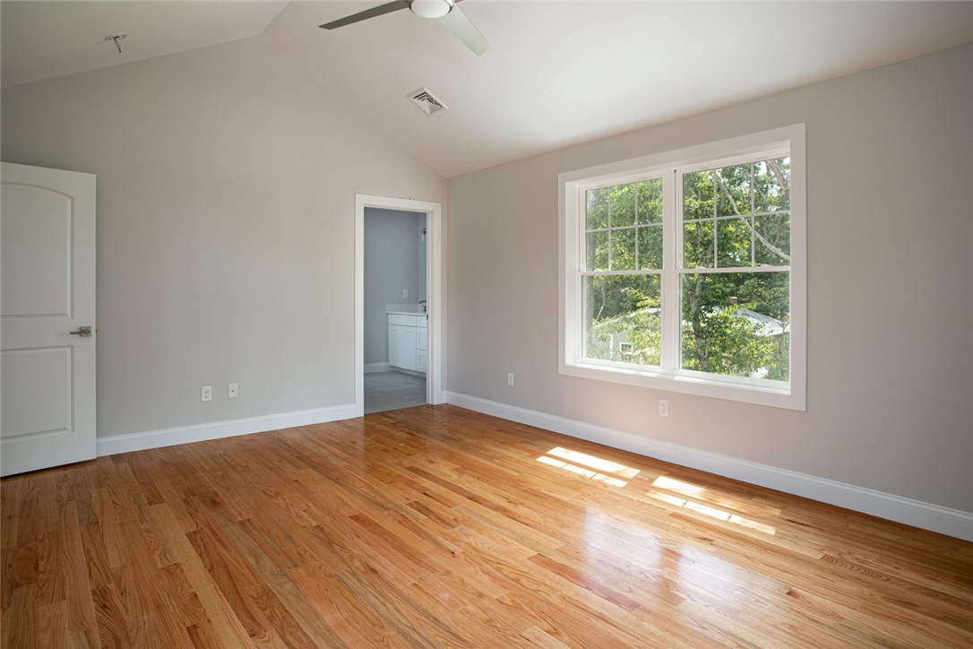 9 Lyne Road Tiverton, RI 02878 - Photo 16 of 24 Gallery Image 16
