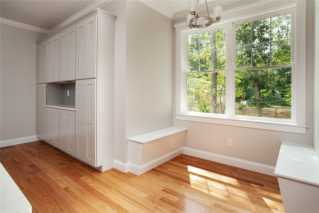 9 Lyne Road Tiverton, RI 02878 - Photo 8 of 24 Gallery Image 8