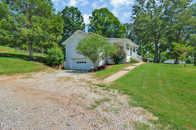 $799,500 | 4790 Roane State Highway, Rockwood, TN 37854