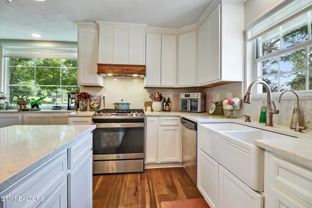 $799,500 | 4790 Roane State Highway, Rockwood, TN 37854