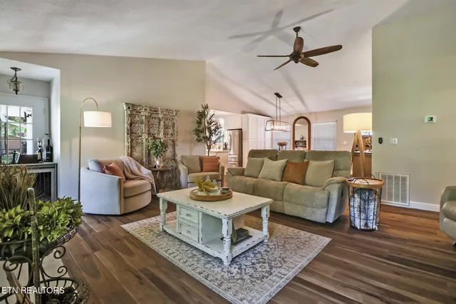 $799,500 | 4790 Roane State Highway, Rockwood, TN 37854