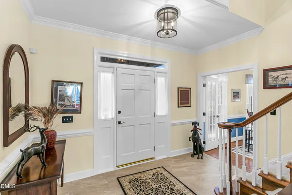 a view of entryway and hall