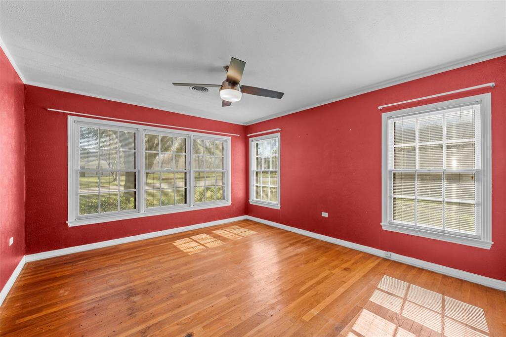 3117 Colcord Avenue Waco, TX 76707 - Photo 12 of 26 a view of an empty room with a window