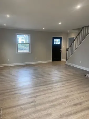 $4,200 | 12 Bayview Avenue, Bayville, NY 11709