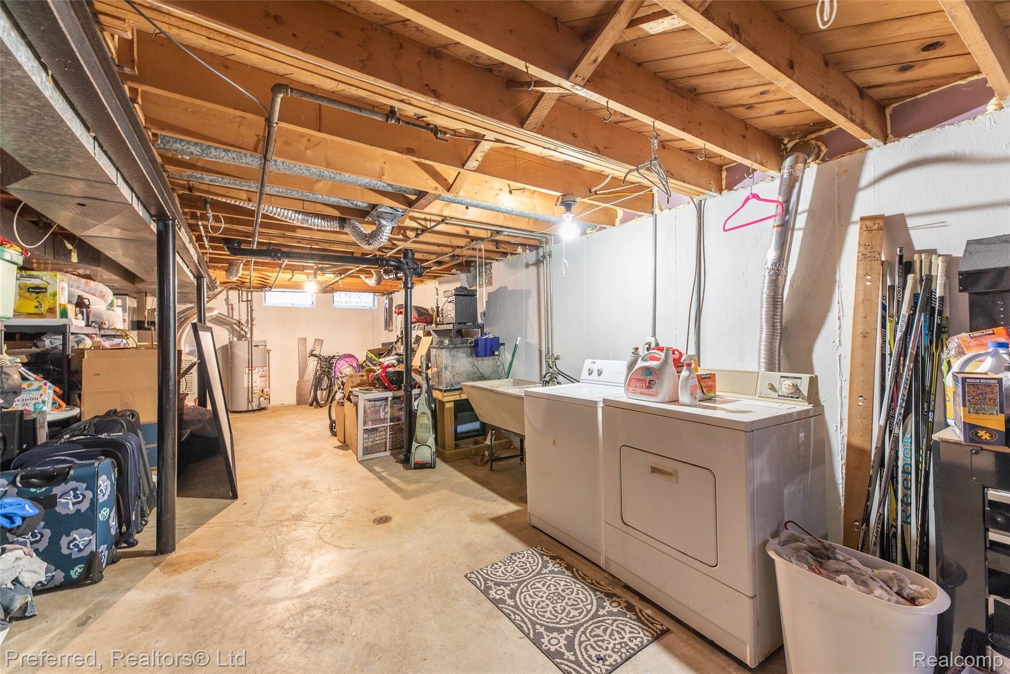 17253 Rougeway Street Livonia, MI 48152 - Photo 18 of 24 Rougeway-18.jpg