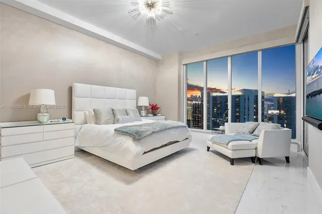 $17,000 | 900 Brickell Key Boulevard, Unit 3103, Miami, FL 33131