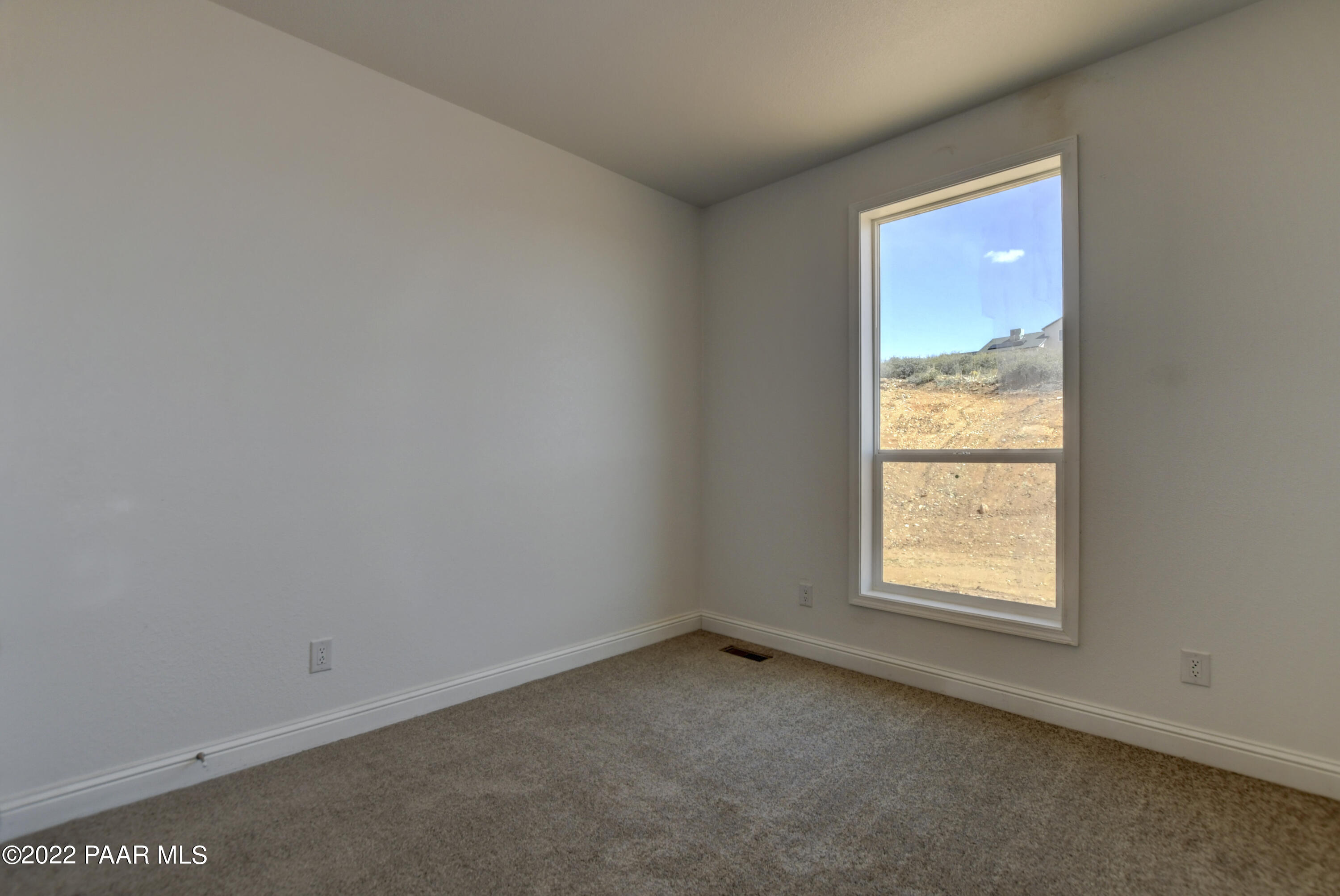 16731 Leprechaun Road Dewey, AZ 86327 - Photo 18 of 23 Guest Bedroom 2
