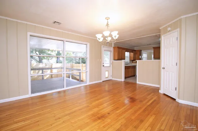 $1,950 | 4810 Creighton Road, Pensacola, FL 32504