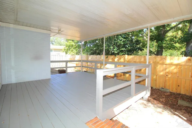 $1,950 | 4810 Creighton Road, Pensacola, FL 32504
