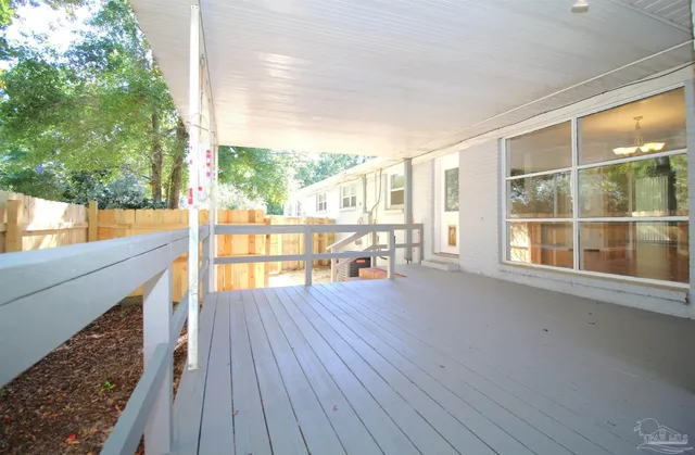 $1,950 | 4810 Creighton Road, Pensacola, FL 32504