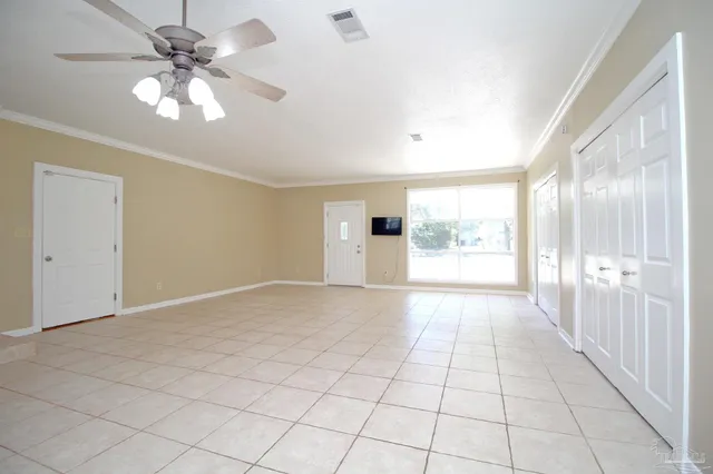 $1,950 | 4810 Creighton Road, Pensacola, FL 32504