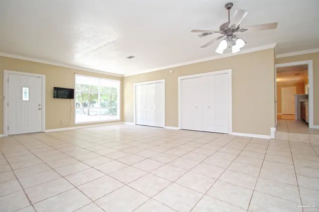 $1,950 | 4810 Creighton Road, Pensacola, FL 32504