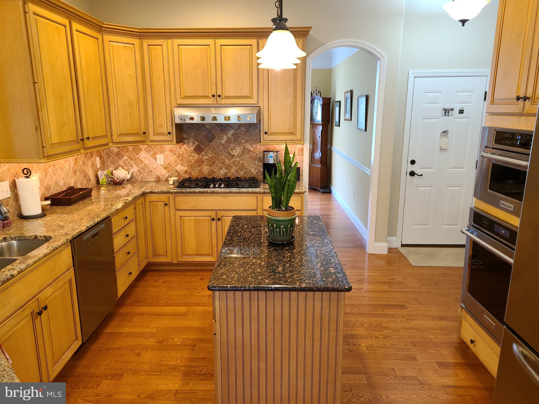 27 Harry Avenue Reading, PA 19607 - Photo 21 of 67 KitchenAid Oven and Microwave