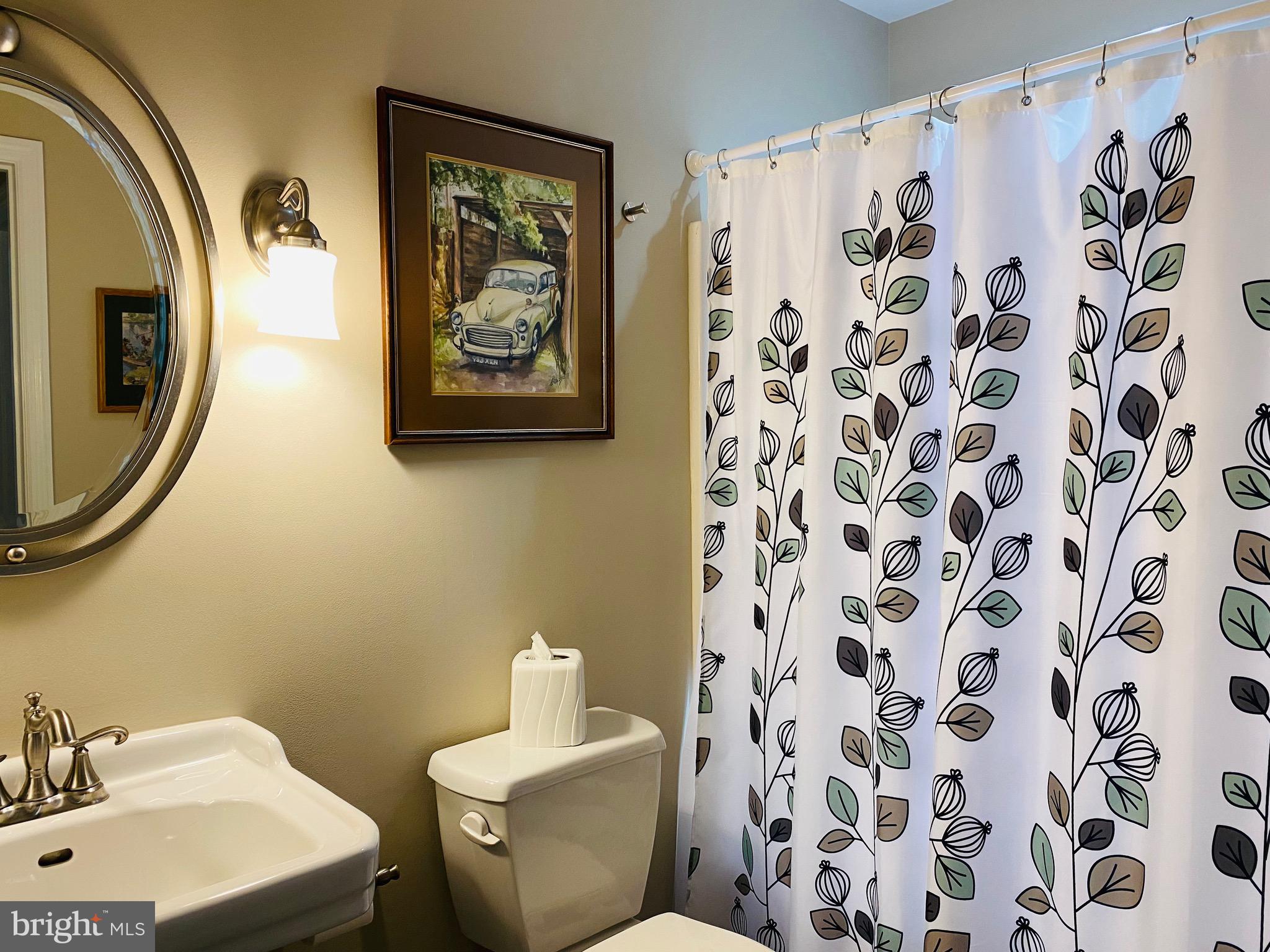 27 Harry Avenue Reading, PA 19607 - Photo 38 of 67 Second Full Bath