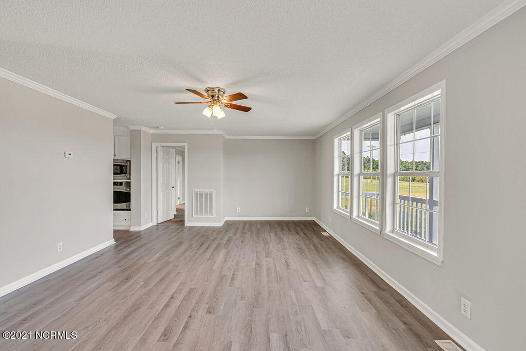351 Sand Ridge Road Pink Hill, NC 28572 - Photo 4 of 44 DSC00885