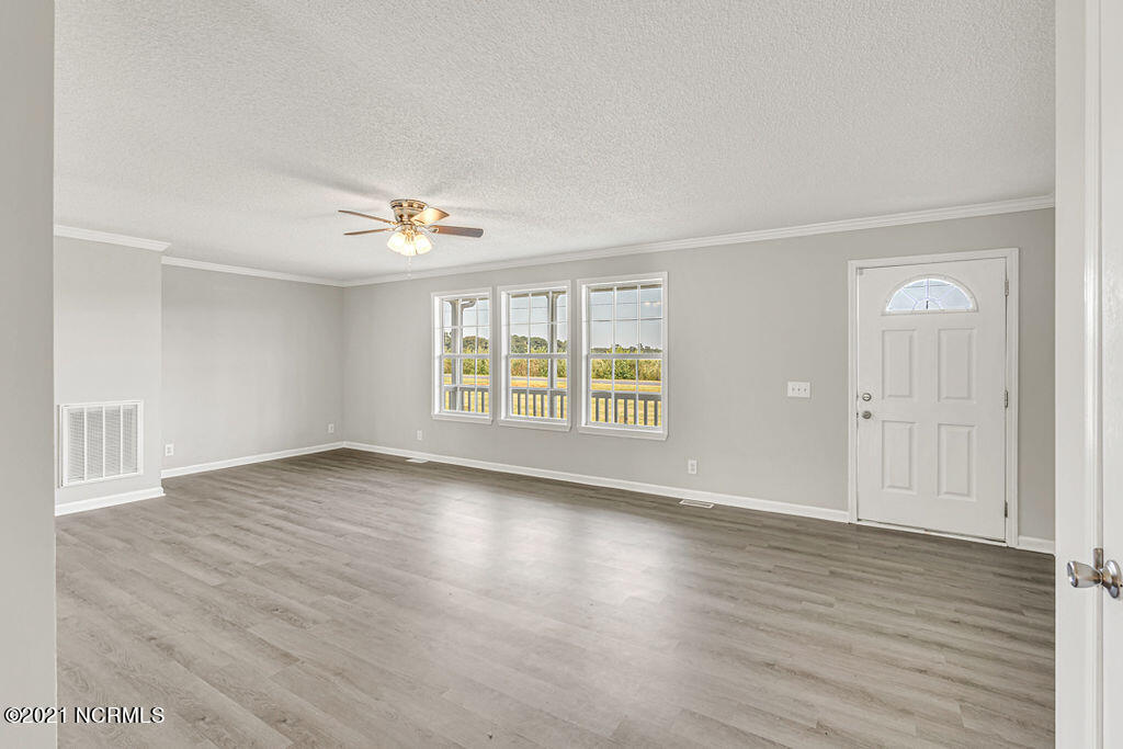 351 Sand Ridge Road Pink Hill, NC 28572 - Photo 6 of 44 DSC00908