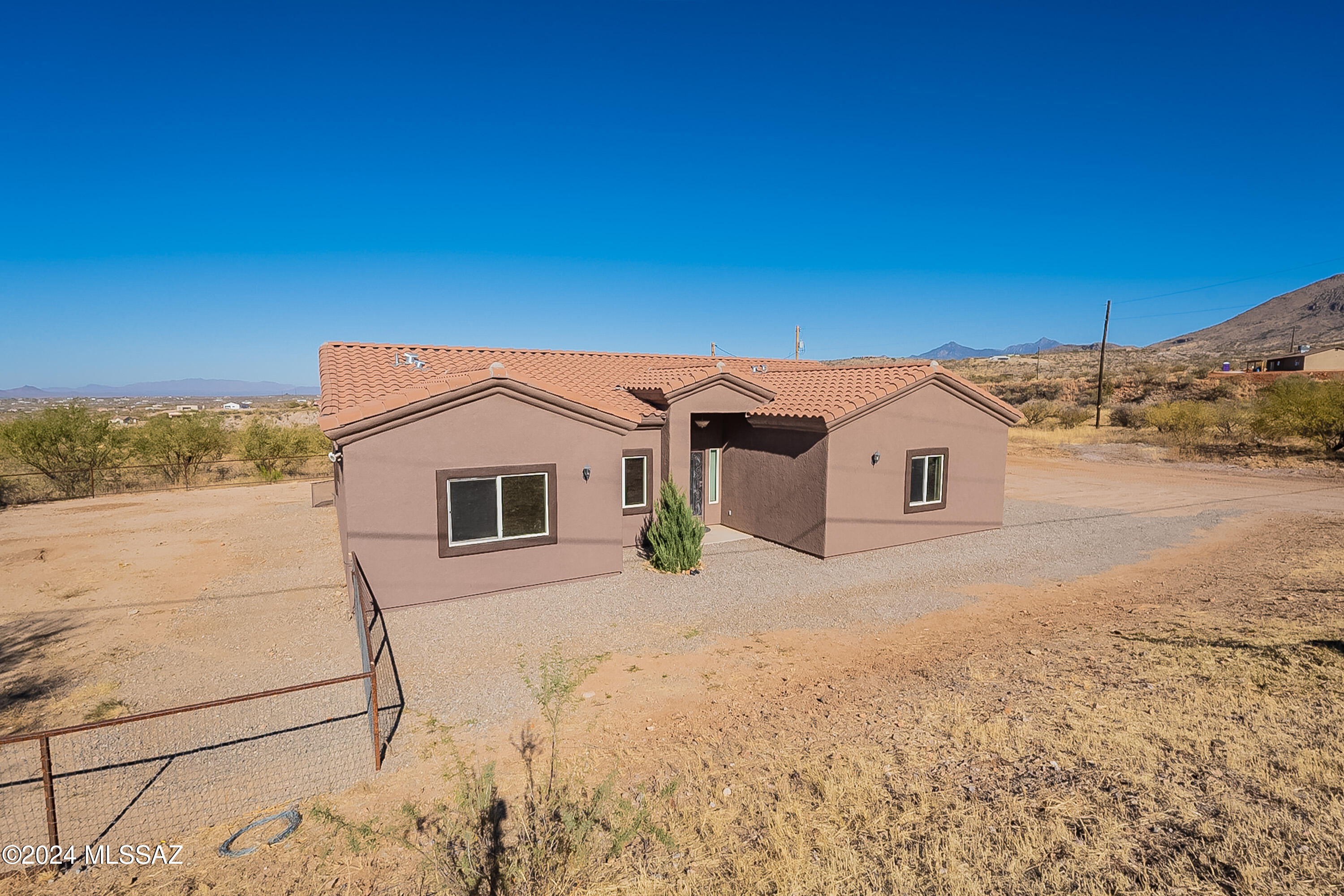 280 Via Mantaraya Rio Rico, AZ 85648 - Photo 4 of 50