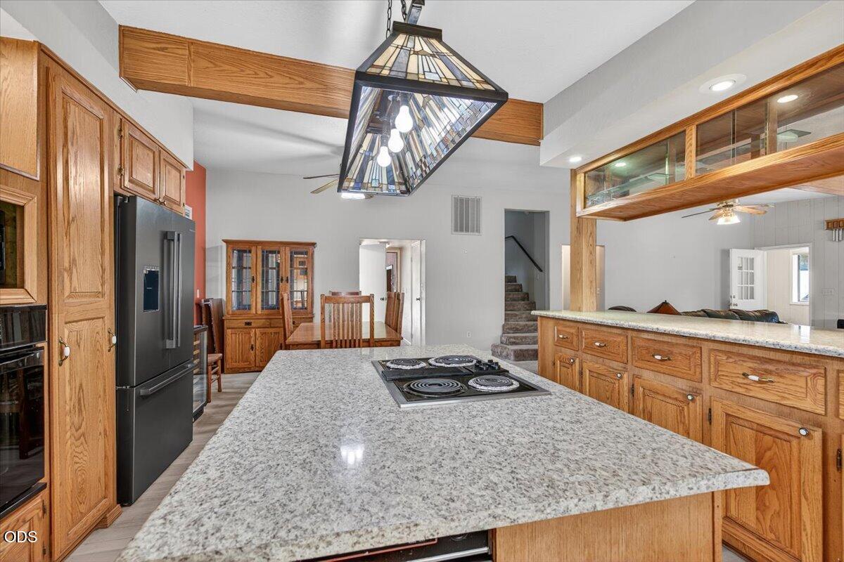 2204 Lampman Road Gold Hill, OR 97525 - Photo 15 of 54