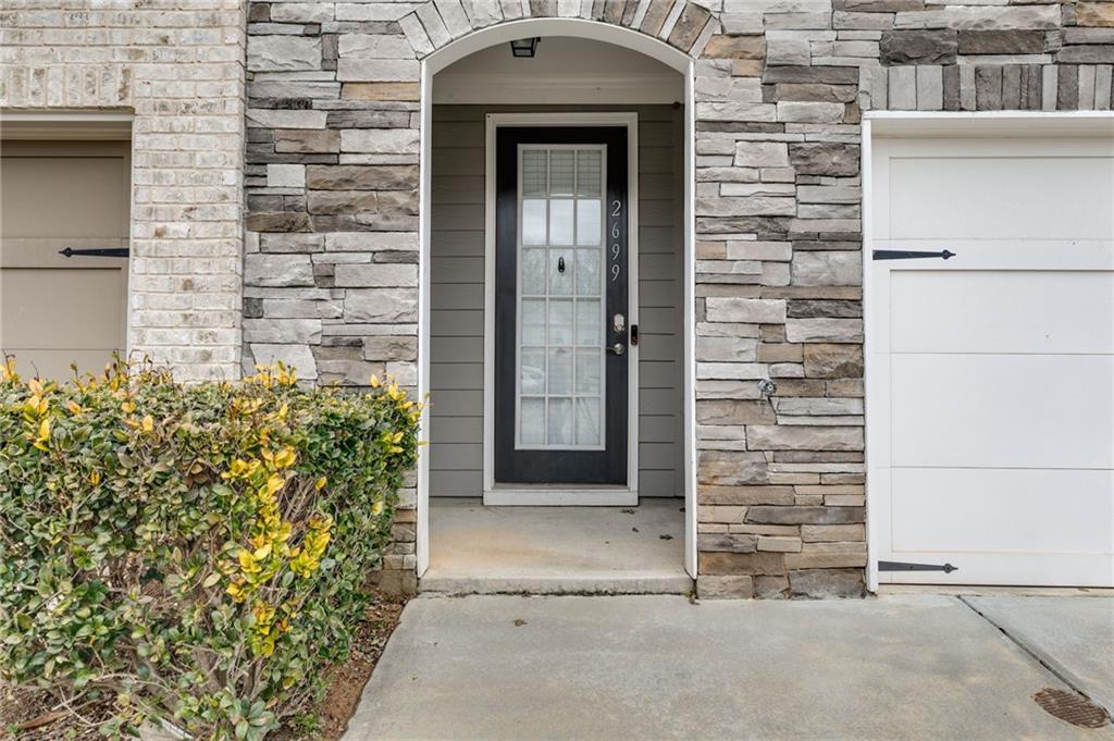2699 Avanti Way Decatur, GA 30035 - Photo 2 of 26