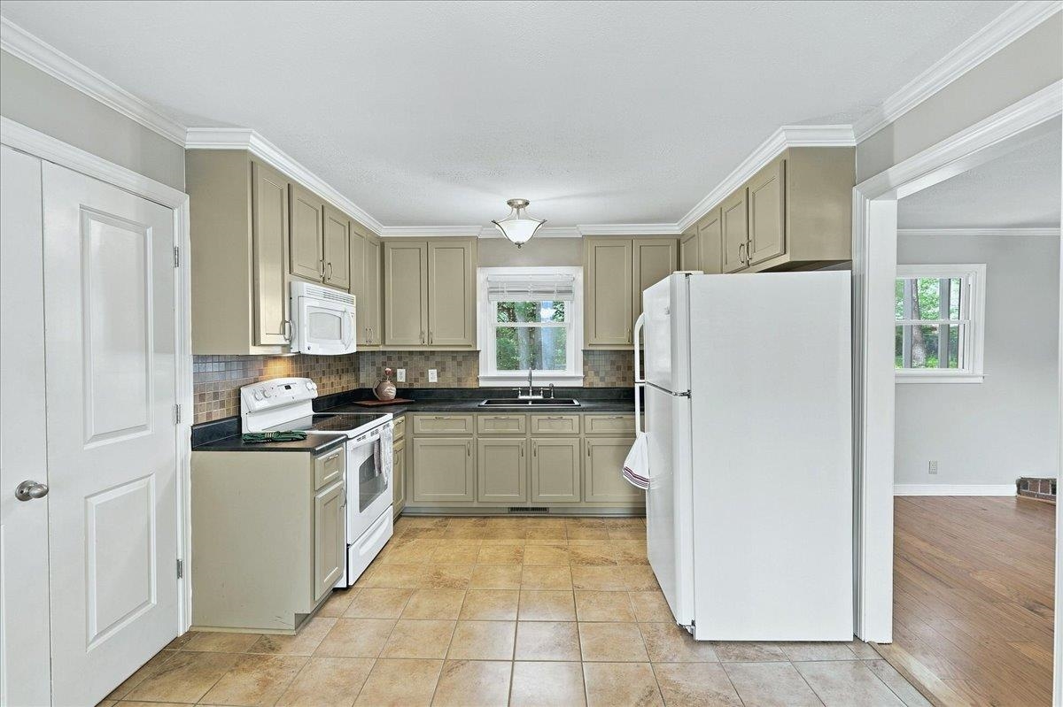 501 Cunningham Road Taylors, SC 29687 - Photo 19 of 33 Gallery Image 19