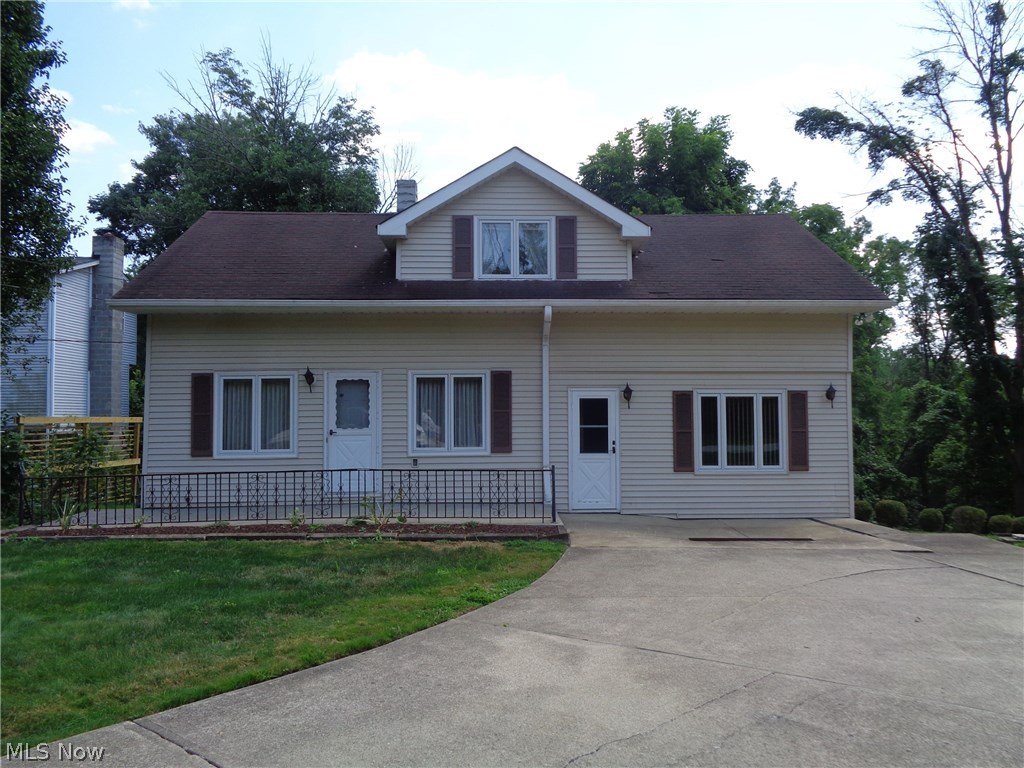 6573 Hathaway Road Cleveland, OH 44125 - Photo 2 of 31 Gallery Image 2
