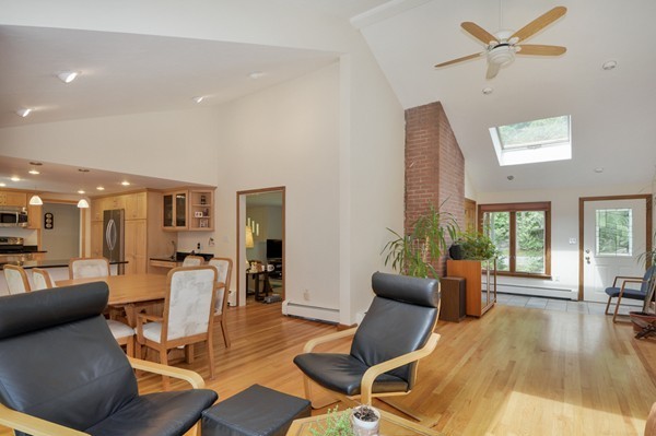 27 Oneida Road Acton, MA 01720 - Photo 8 of 30 Gallery Image 8