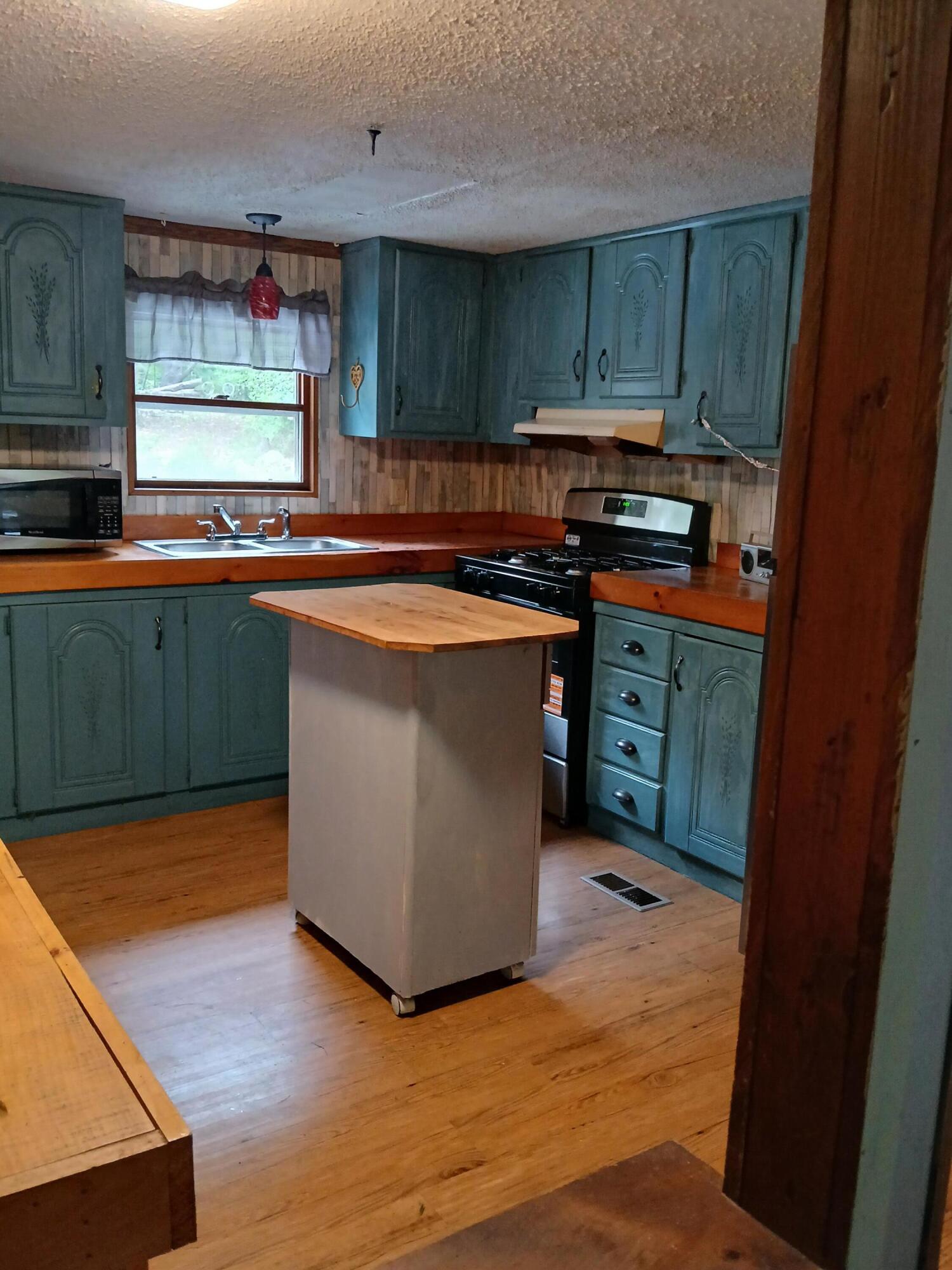 836 River Road New Portland, ME 04961 - Photo 9 of 25 Kitchen