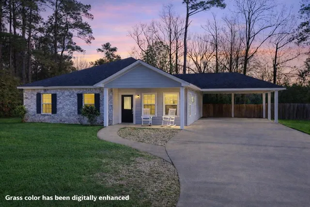 $229,900 | 114 North Kansas Street, Huntington, TX 75949