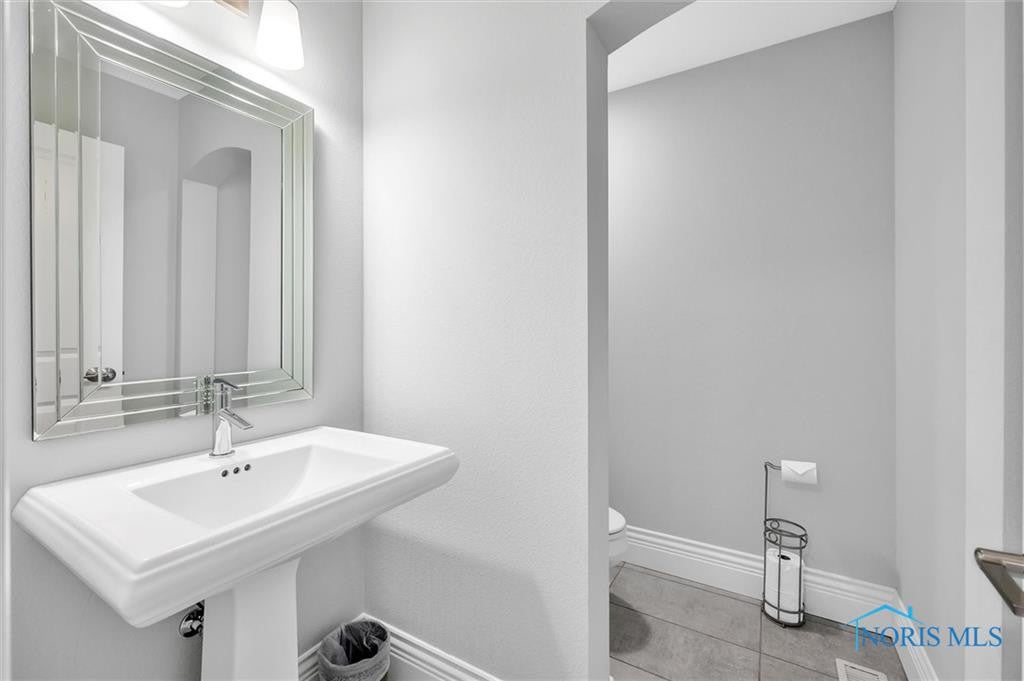 5924 Walnut Springs Road Sylvania, OH 43560 - Photo 17 of 38 Gallery Image 17