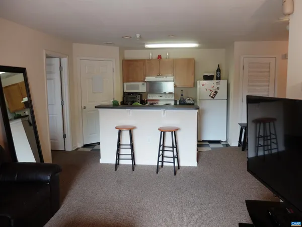 $1,900 | 727 Denali Way, Unit 205, Charlottesville, VA 22903