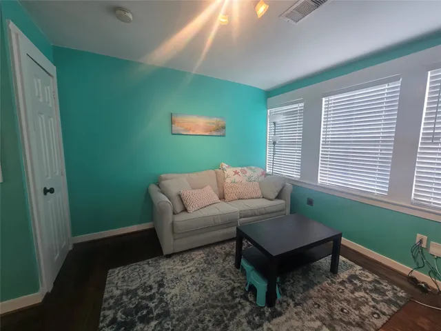 $1,450 | 1119 Broadway Avenue J, Unit 2, Galveston, TX 77550