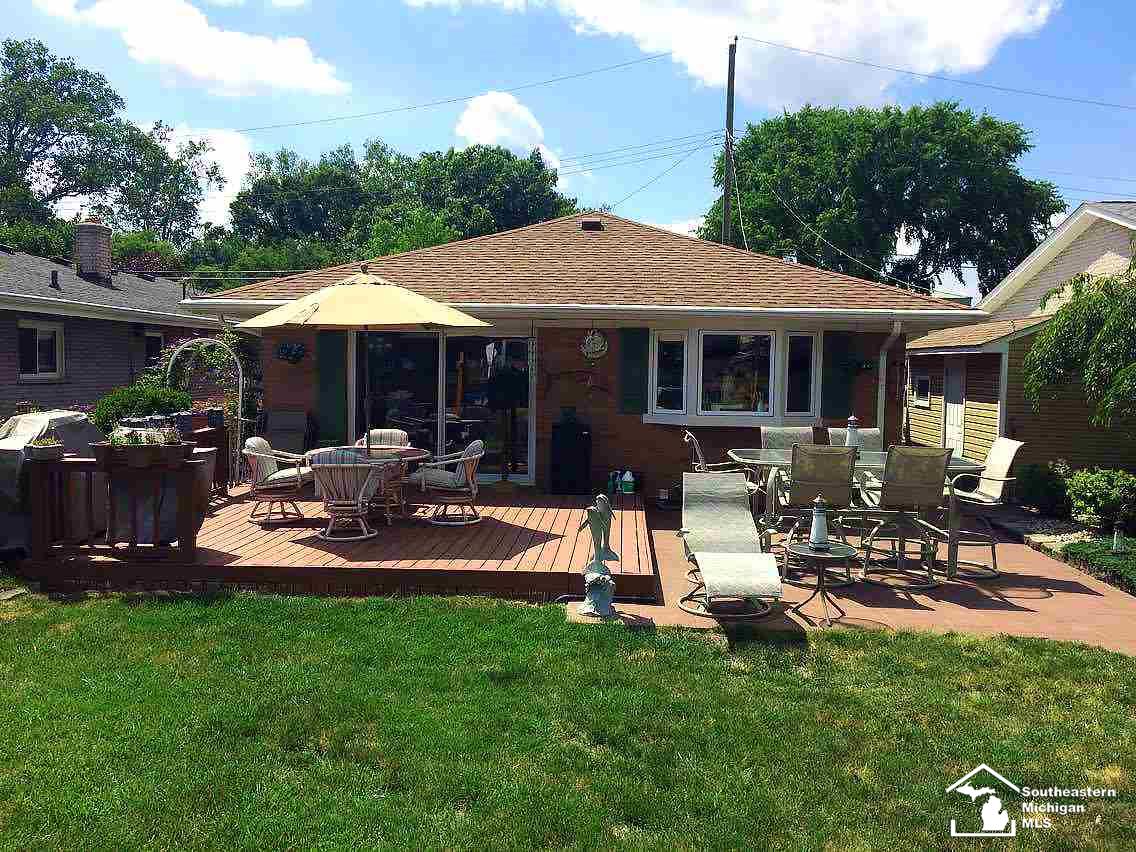29355 South Gibraltar Road Gibraltar, MI 48173 - Photo 15 of 19