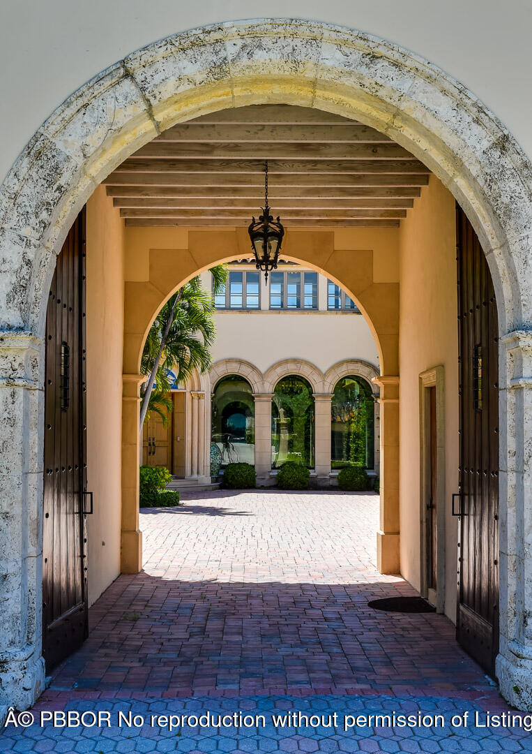790 South County Road Palm Beach, FL 33480 - Photo 15 of 15 a view of front door