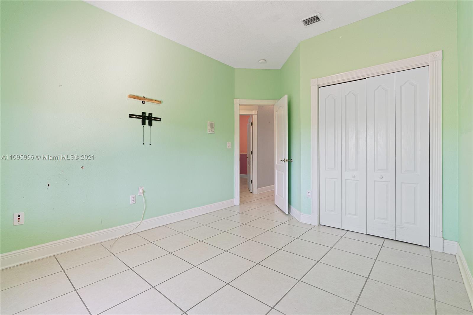 3671 Southwest 139th Court Miami, FL 33175 - Photo 16 of 56