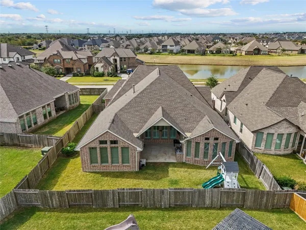 $4,700 | 1713 Waterlilly River Lane, League City, TX 77573