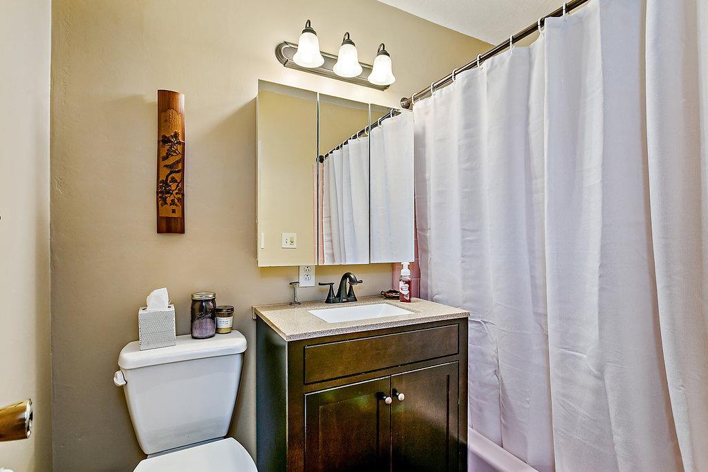 840 South Valley View Road Ashland, OR 97520 - Photo 16 of 31 Additional Photo